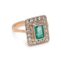 EMERALD AND DIAMOND RING