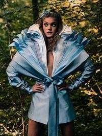 Alice in Wonderland for Vogue, ( Viktor and Rolf with Natalia, Paris )