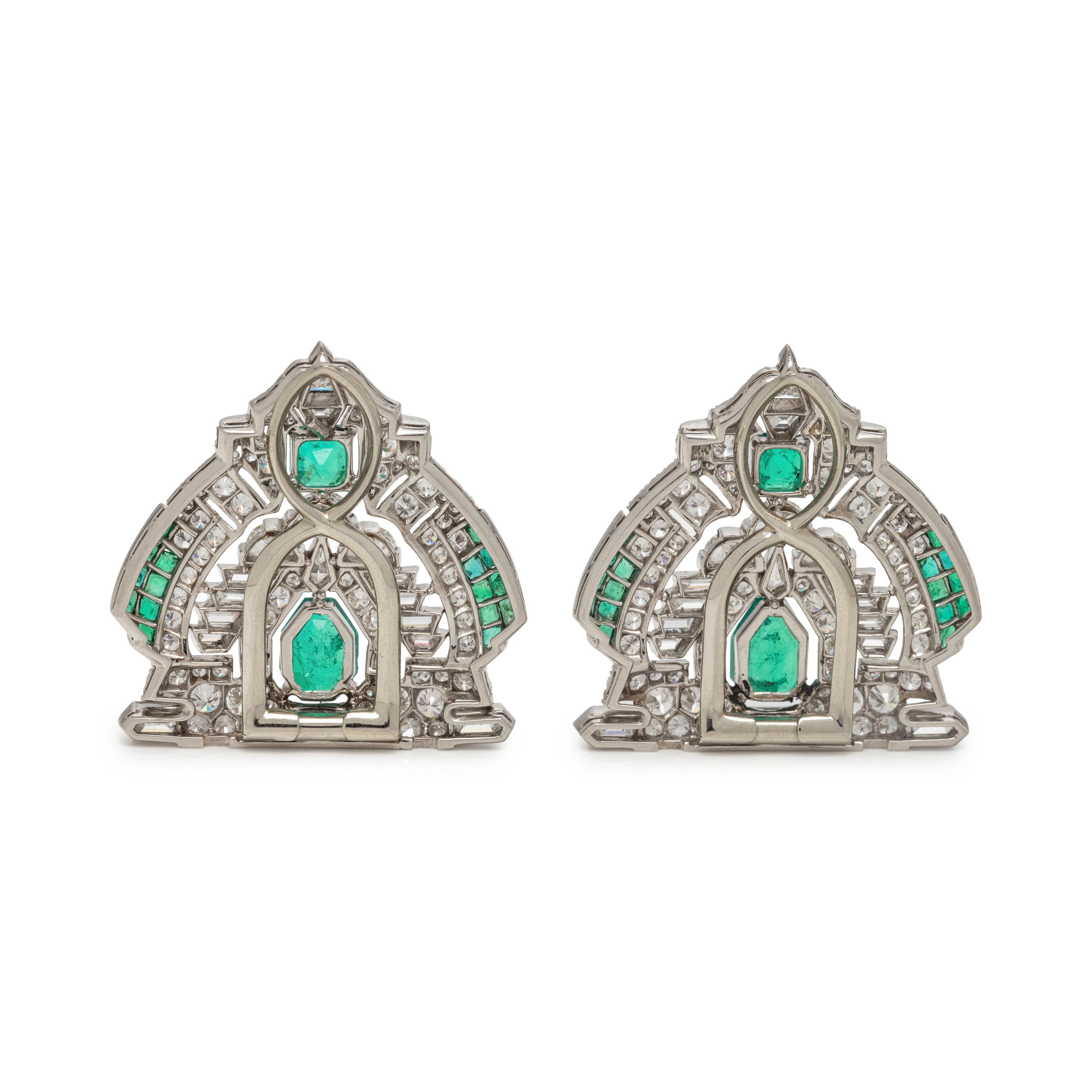 ART DECO, EMERALD AND DIAMOND DOUBLE CLIP BROOCH