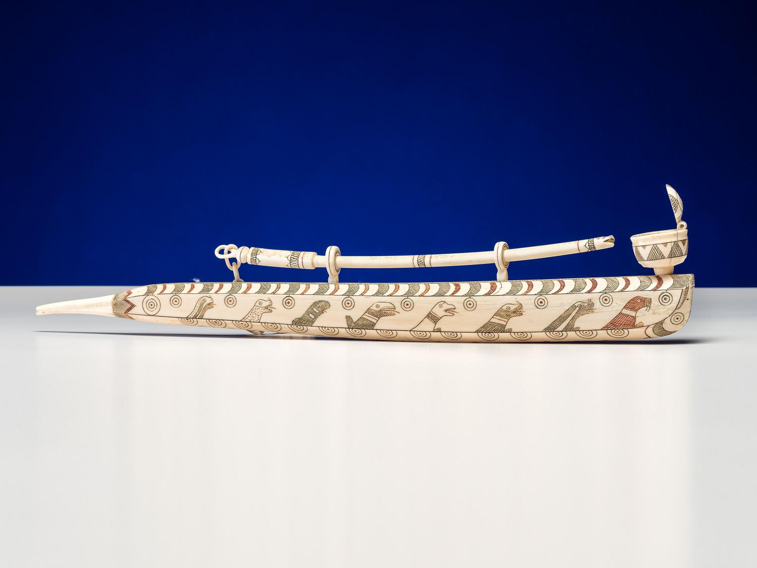Iñupiat Scrimshawed Pipe, with Tamper
