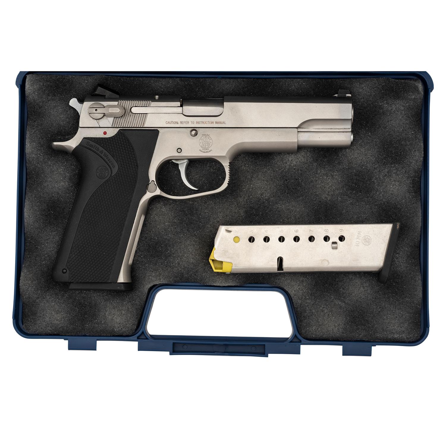 * Smith & Wesson Model 1006