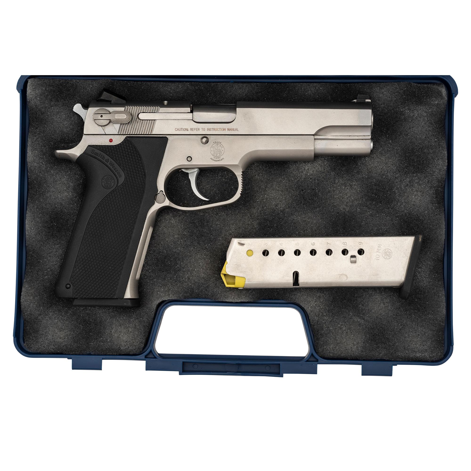 * Smith & Wesson Model 1006