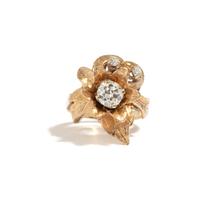 YELLOW GOLD AND DIAMOND FLOWER RING