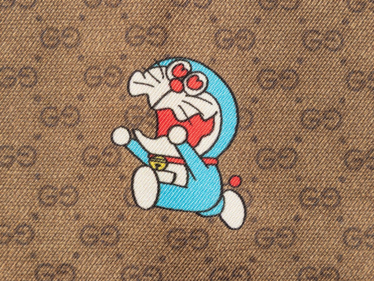 GUCCI, FIVE PRINTED SILK SCARVES