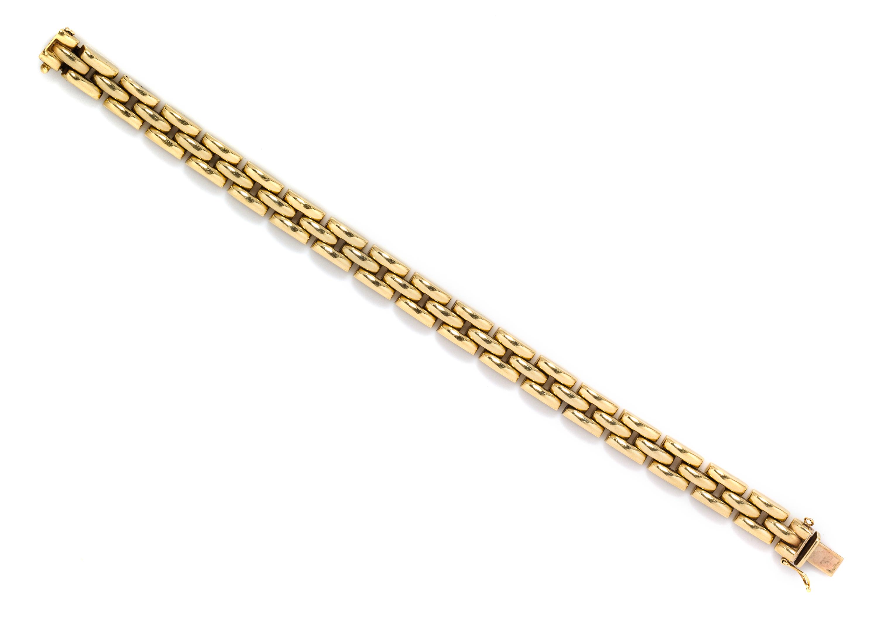 A 14 Karat Yellow Gold Panther Link Bracelet, 14.40 dwts.