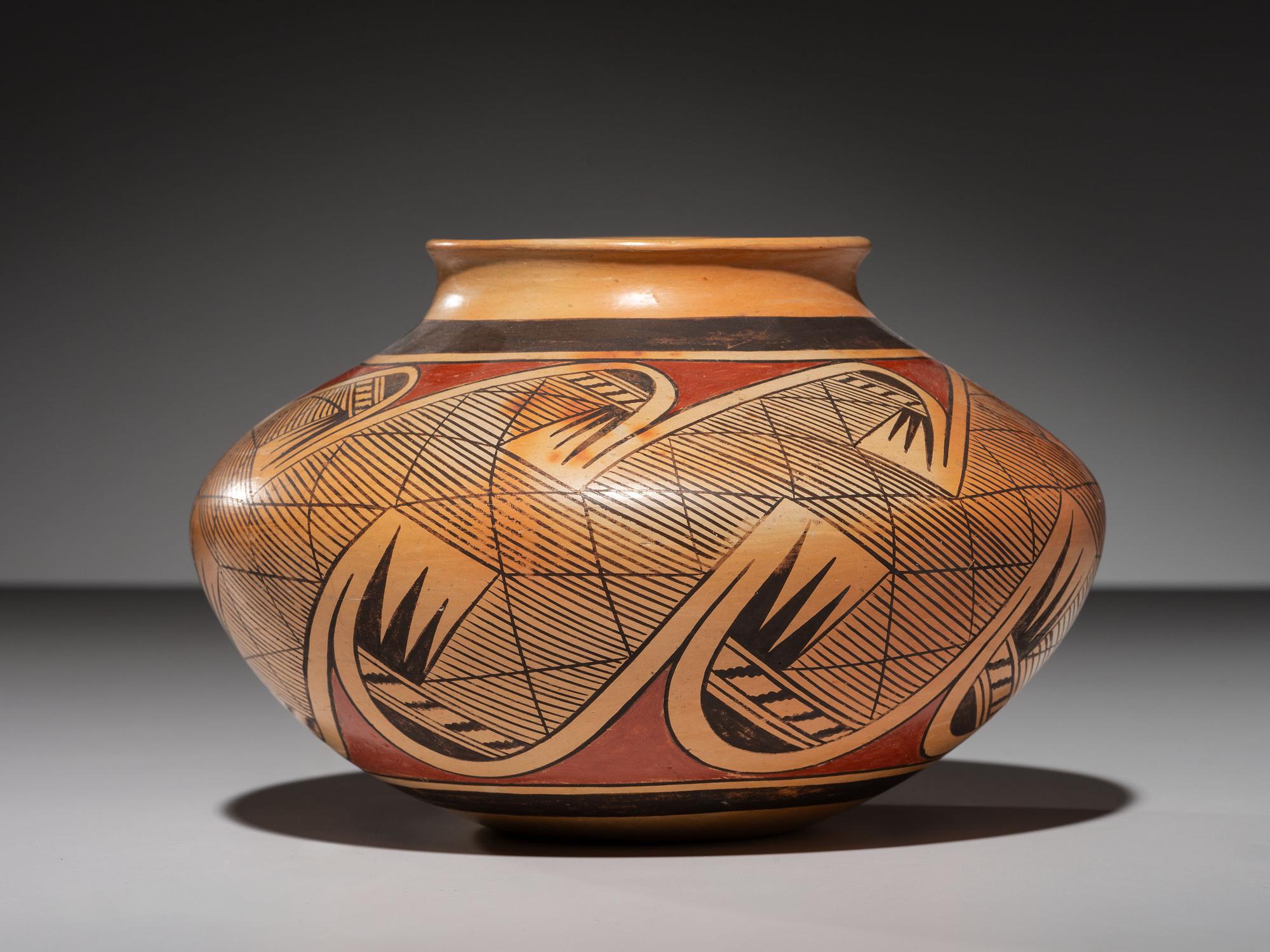 Pottery Jar, Migration Pattern