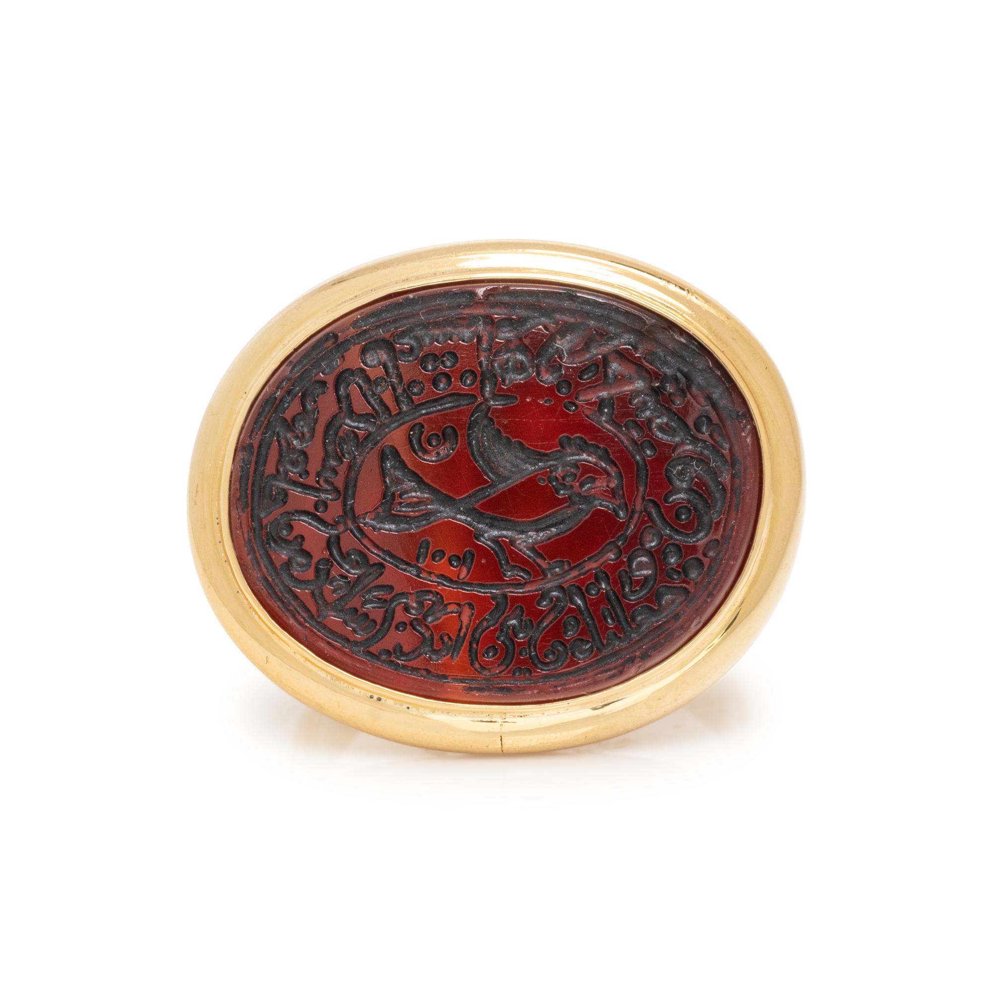 YELLOW GOLD AND HARDSTONE INTAGLIO RING