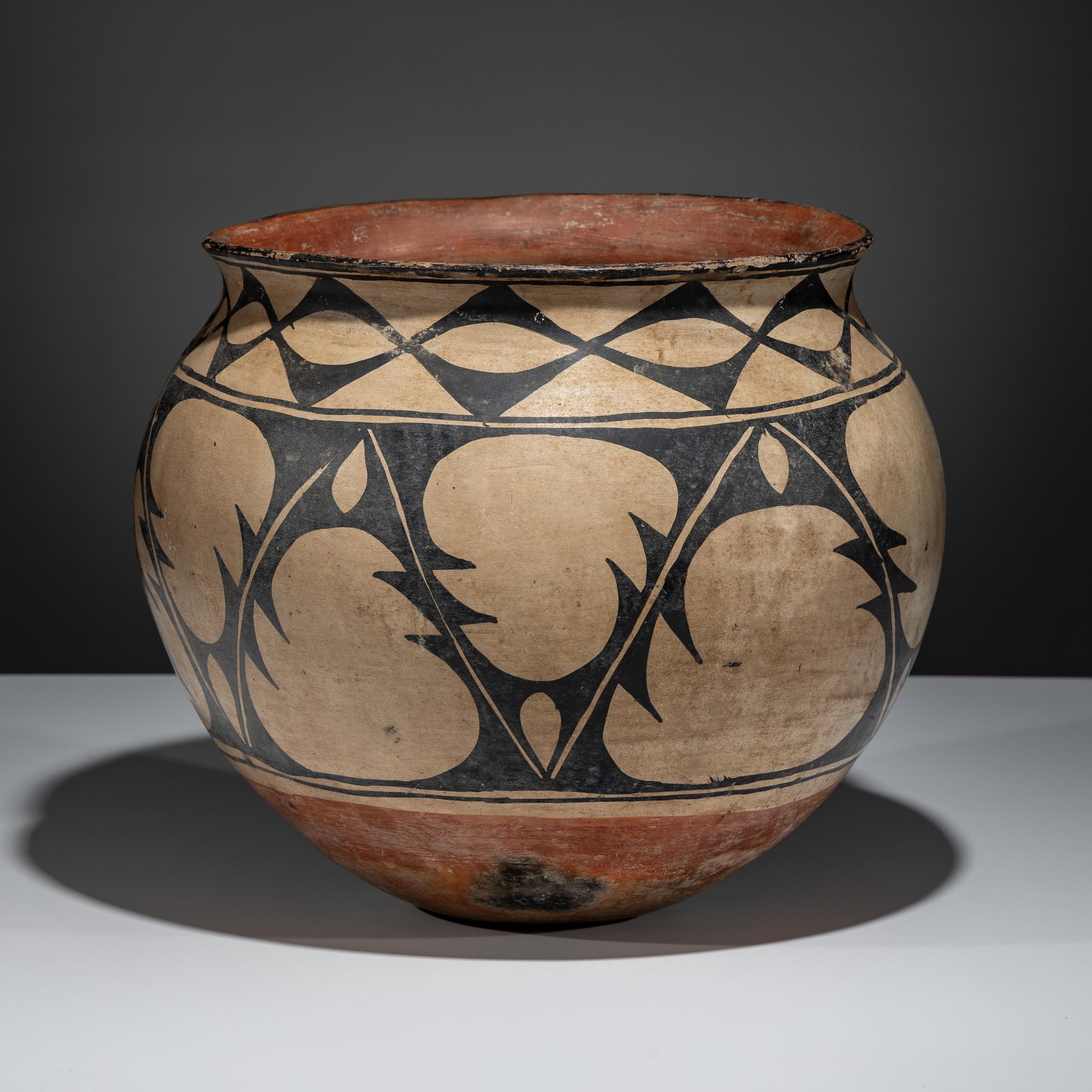 Kewa Pottery Storage Olla