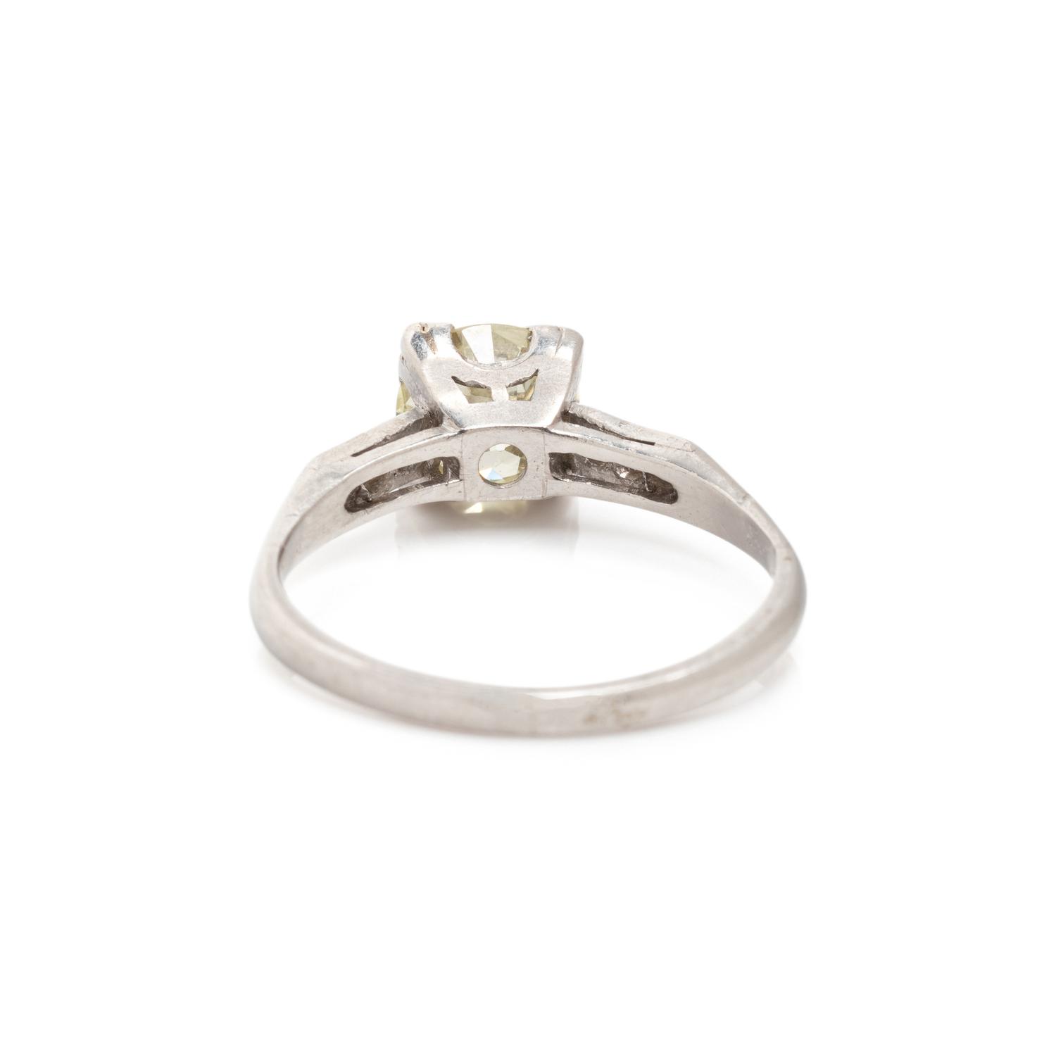 COLORED DIAMOND AND DIAMOND RING