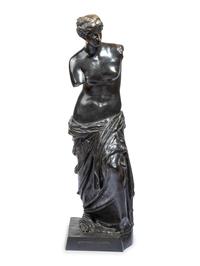 A Large Patinated Bronze Figure of Venus de Milo