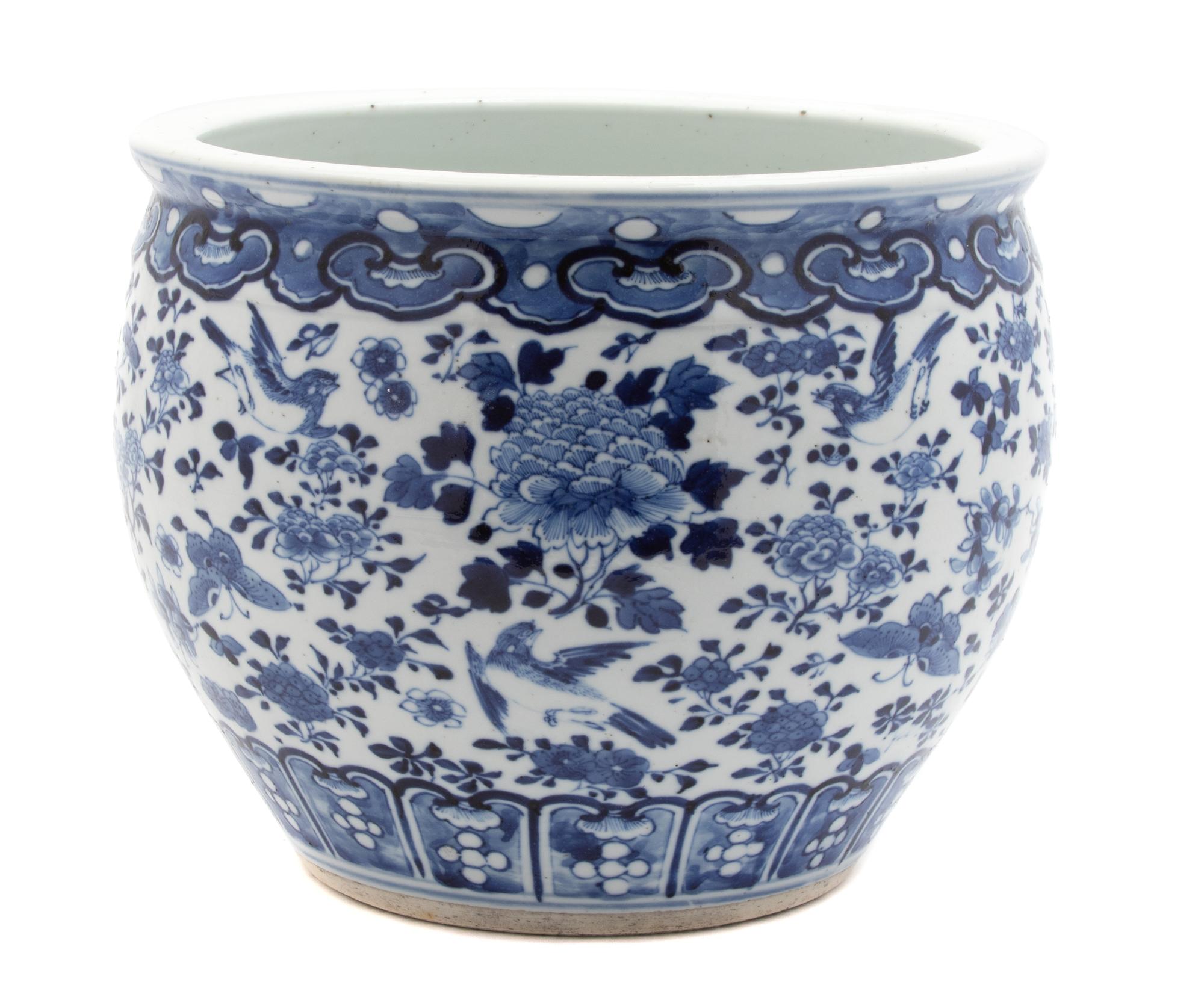 A Chinese Export Blue and White Bowl — 19TH CENTURY
