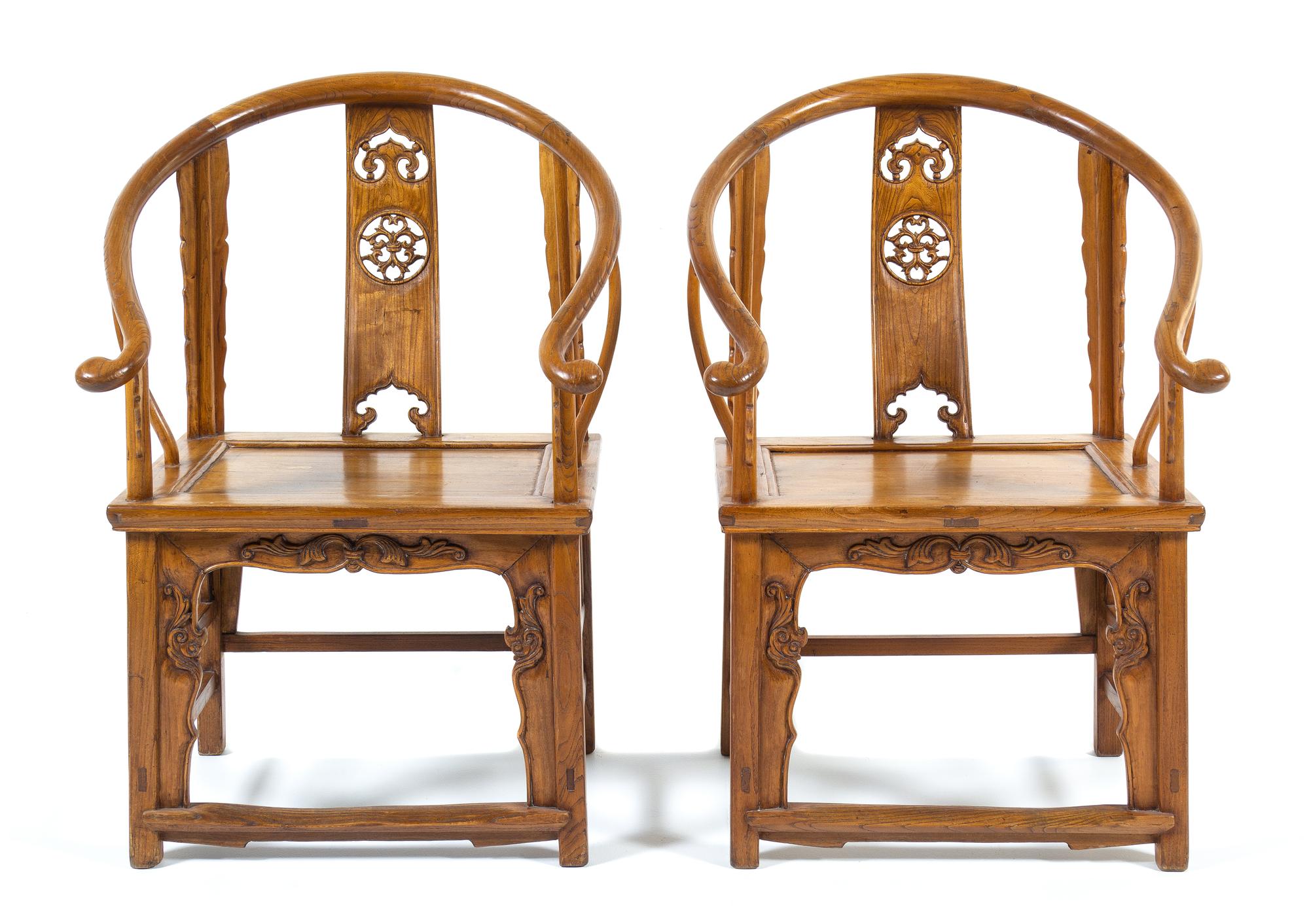 A Pair of Chinese Hardwood Horseshoeback Armchairs, Quanyi Height 41 x width 25 x depth 20 inches. — 18TH/19TH CENTURY