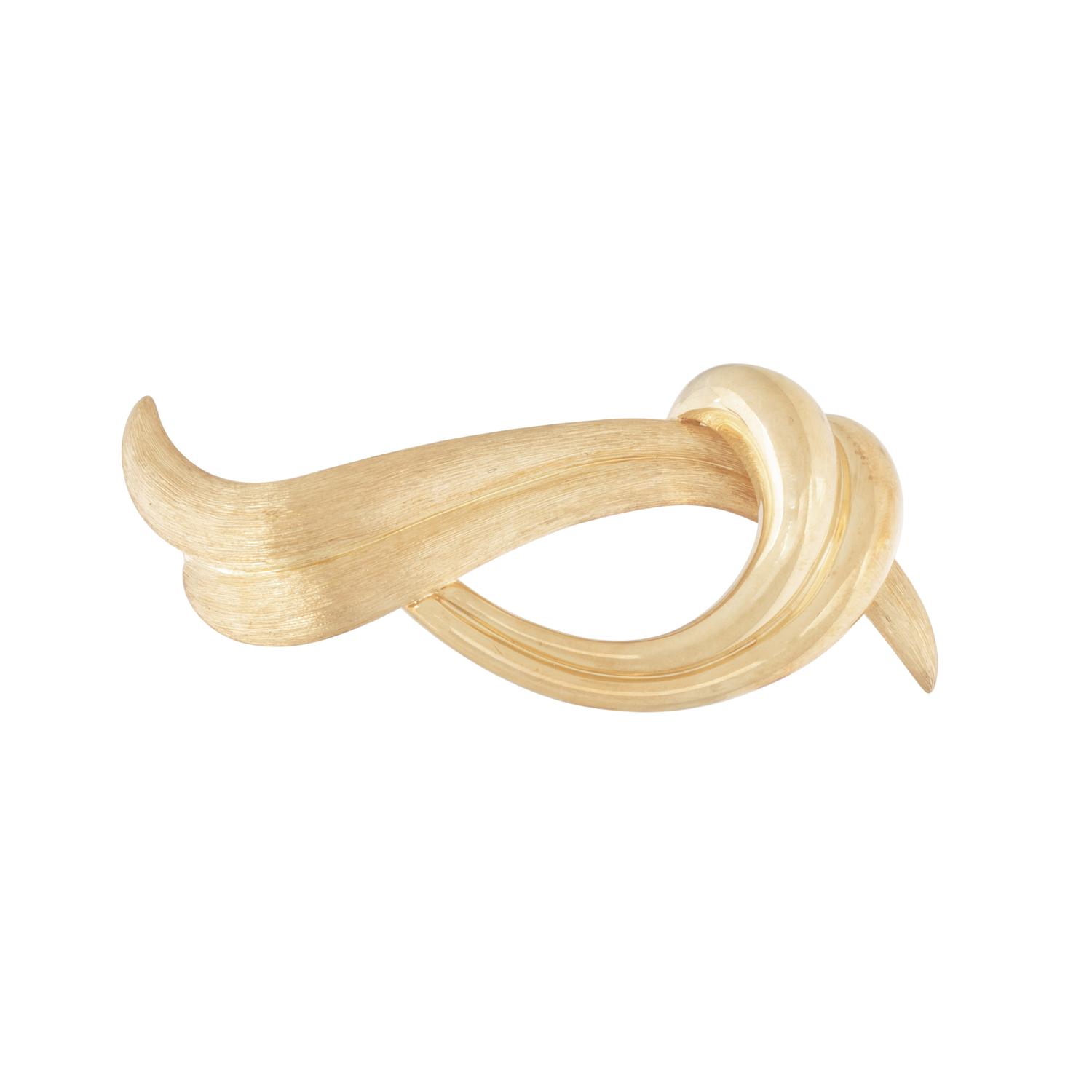 HENRY DUNAY, YELLOW GOLD BROOCH
