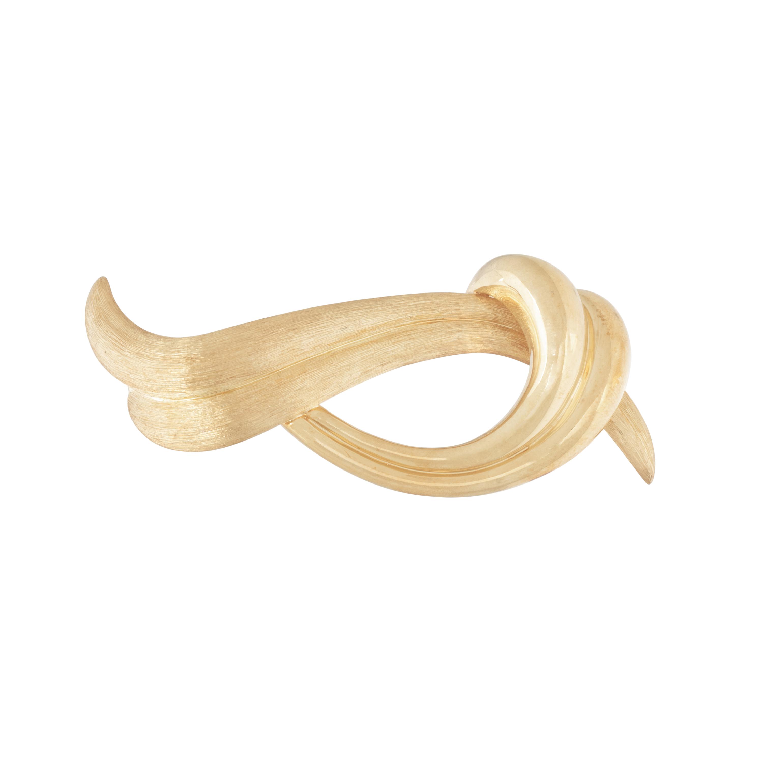 HENRY DUNAY, YELLOW GOLD BROOCH