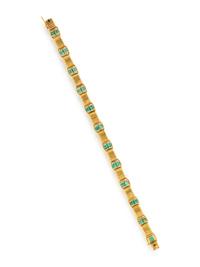BOUCHERON PARIS, RETRO, YELLOW GOLD AND EMERALD BRACELET
