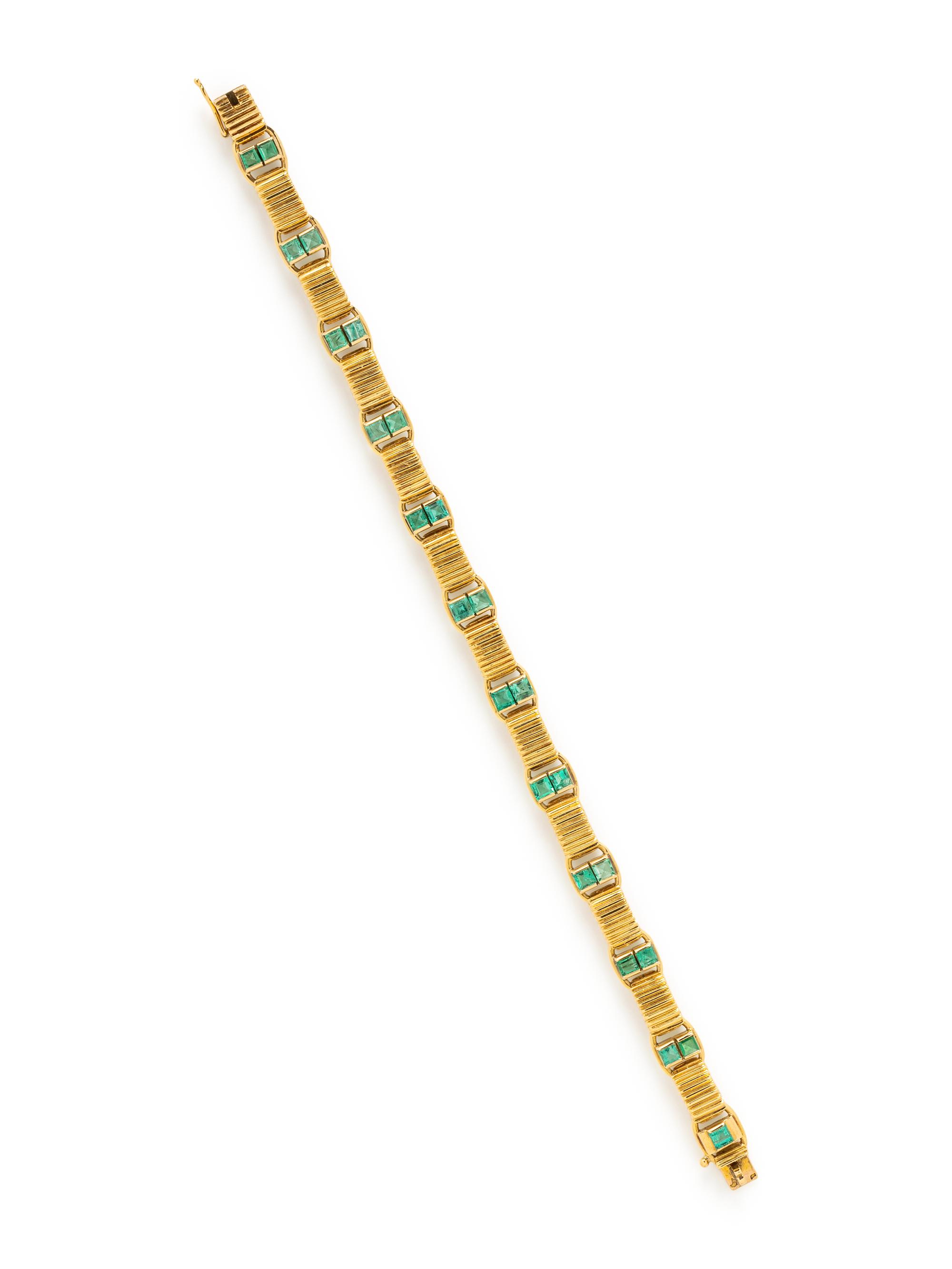 BOUCHERON PARIS, RETRO, YELLOW GOLD AND EMERALD BRACELET