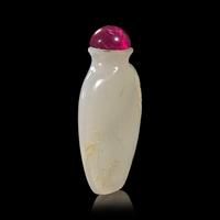 A Chinese Carved Jade "Bat" Snuff Bottle, 18th-19th Century