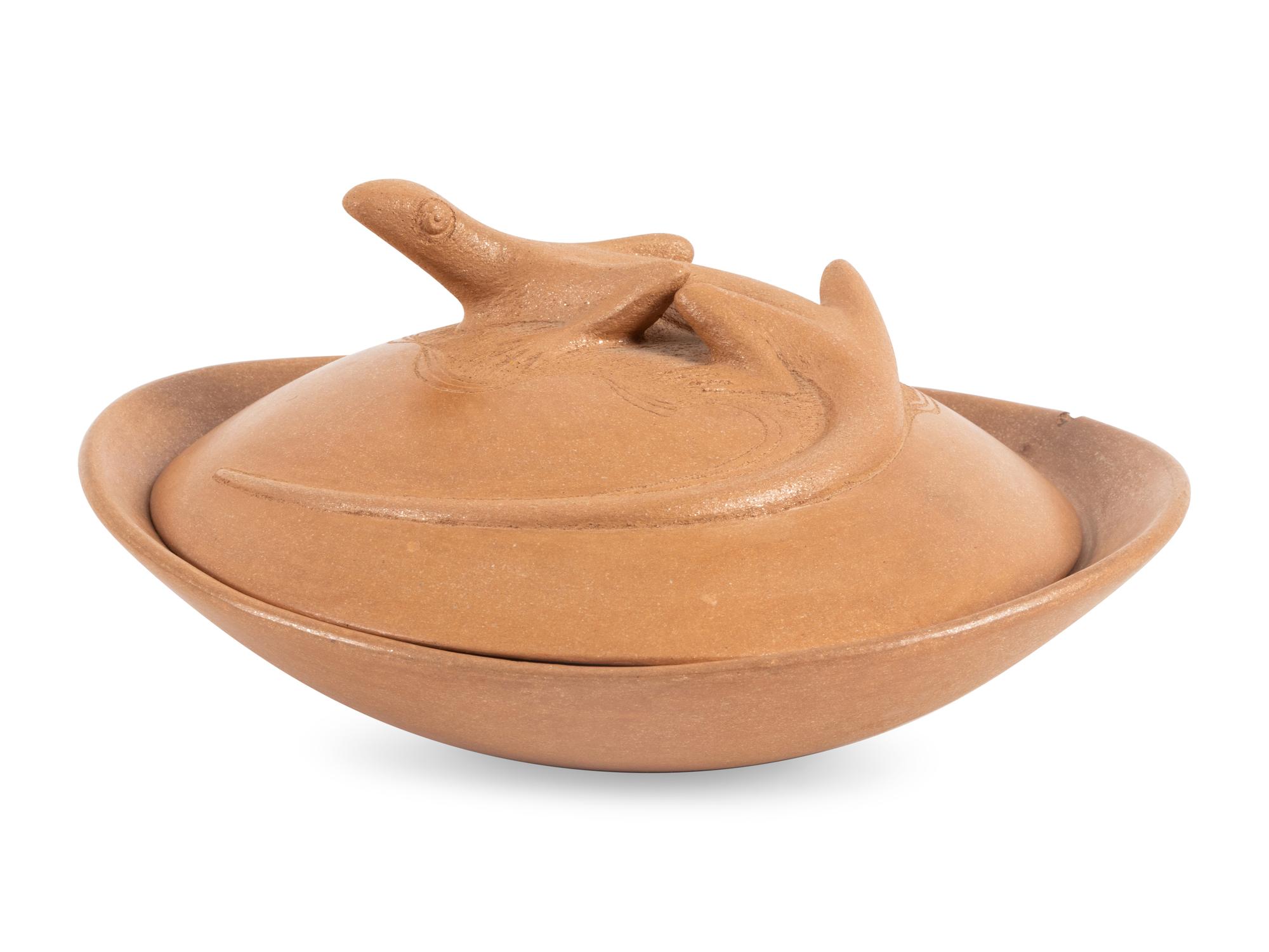 Micaceous Lidded Lar