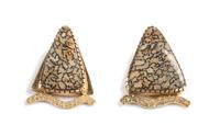 Gail Bird (b. 1949) and Yazzie Johnson (b. 1946), Pair of 18 Karat Yellow Gold and Agate Earclips Length 1 inch