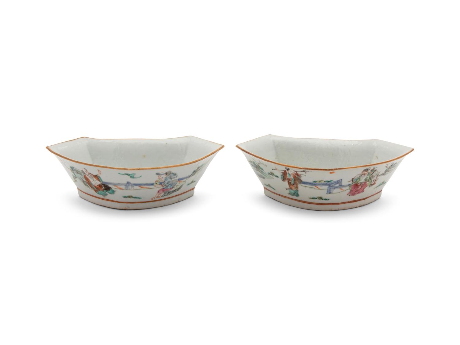 A Pair of Famille Rose Porcelain Shaped Bowls
