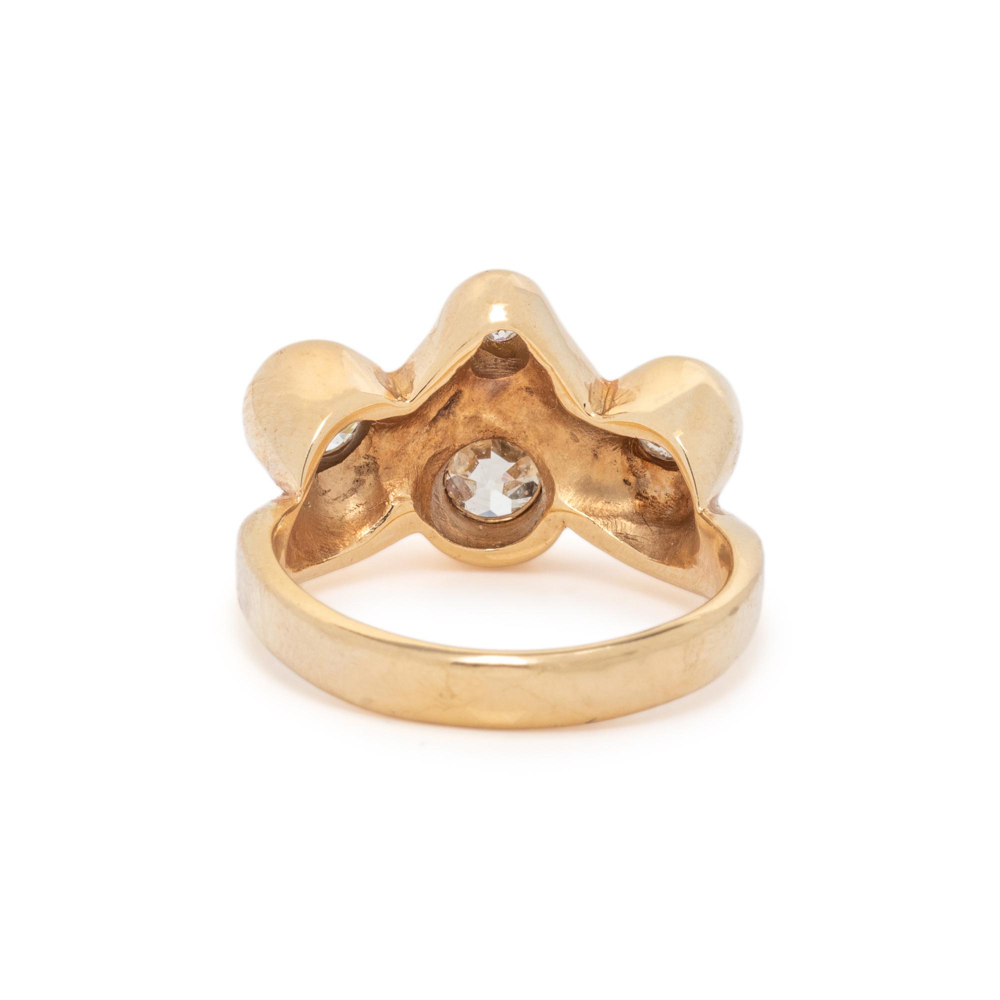 YELLOW GOLD AND DIAMOND RING