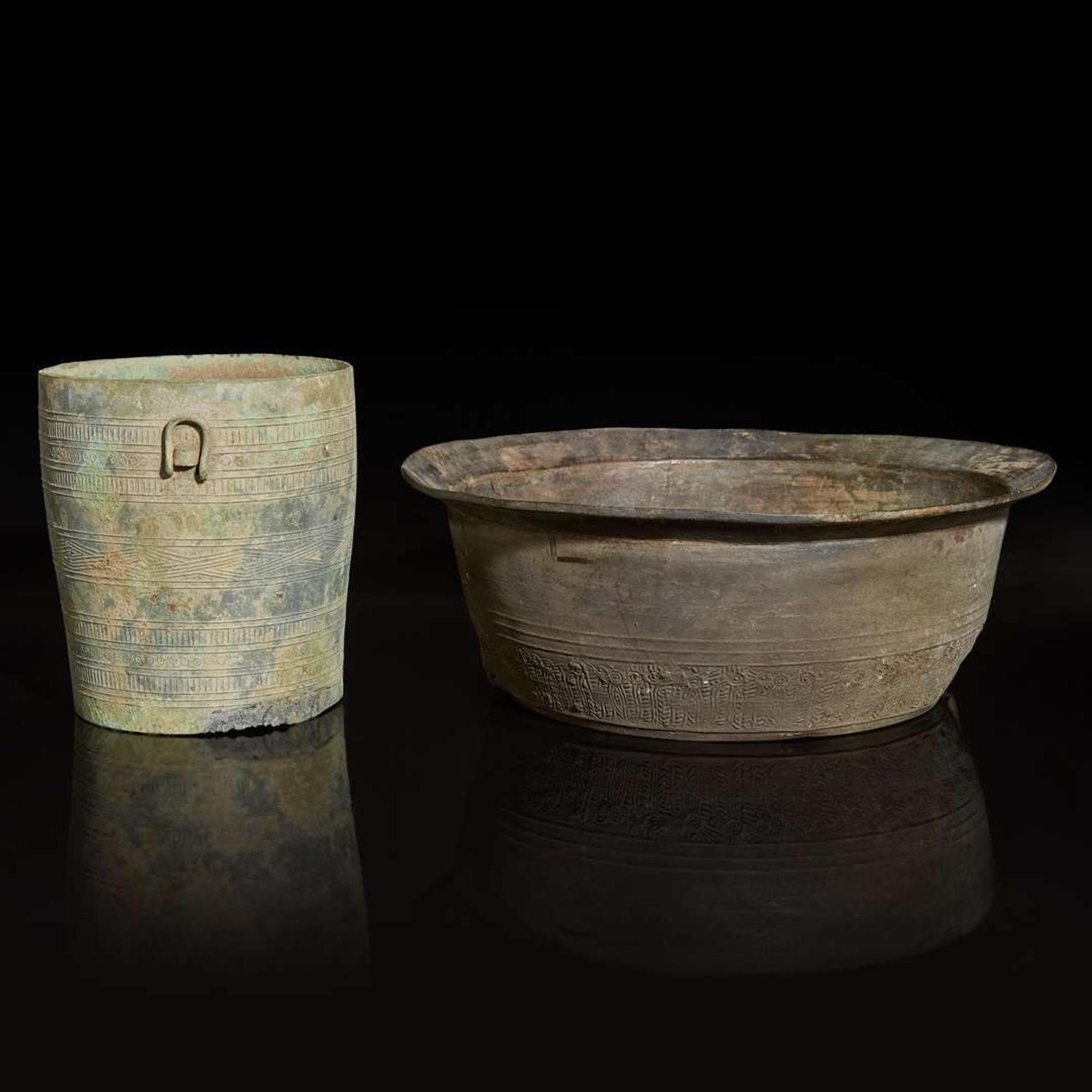 A Vietnamese bronze Thap (Situla) and a bronze basin 越南青銅筒與盆 Dong Son Culture, circa 500 BC to 1st century AD and 100 BC to 300 AD ?? ???500?-??300?