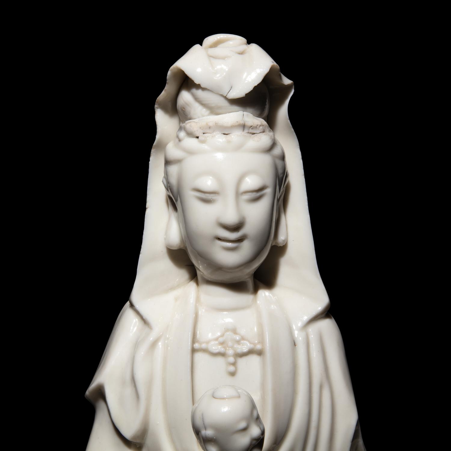A Chinese Blanc de Chine Dehua Porcelain Guanyin, 19th-20th Century — 晚清民國 德化白瓷觀音