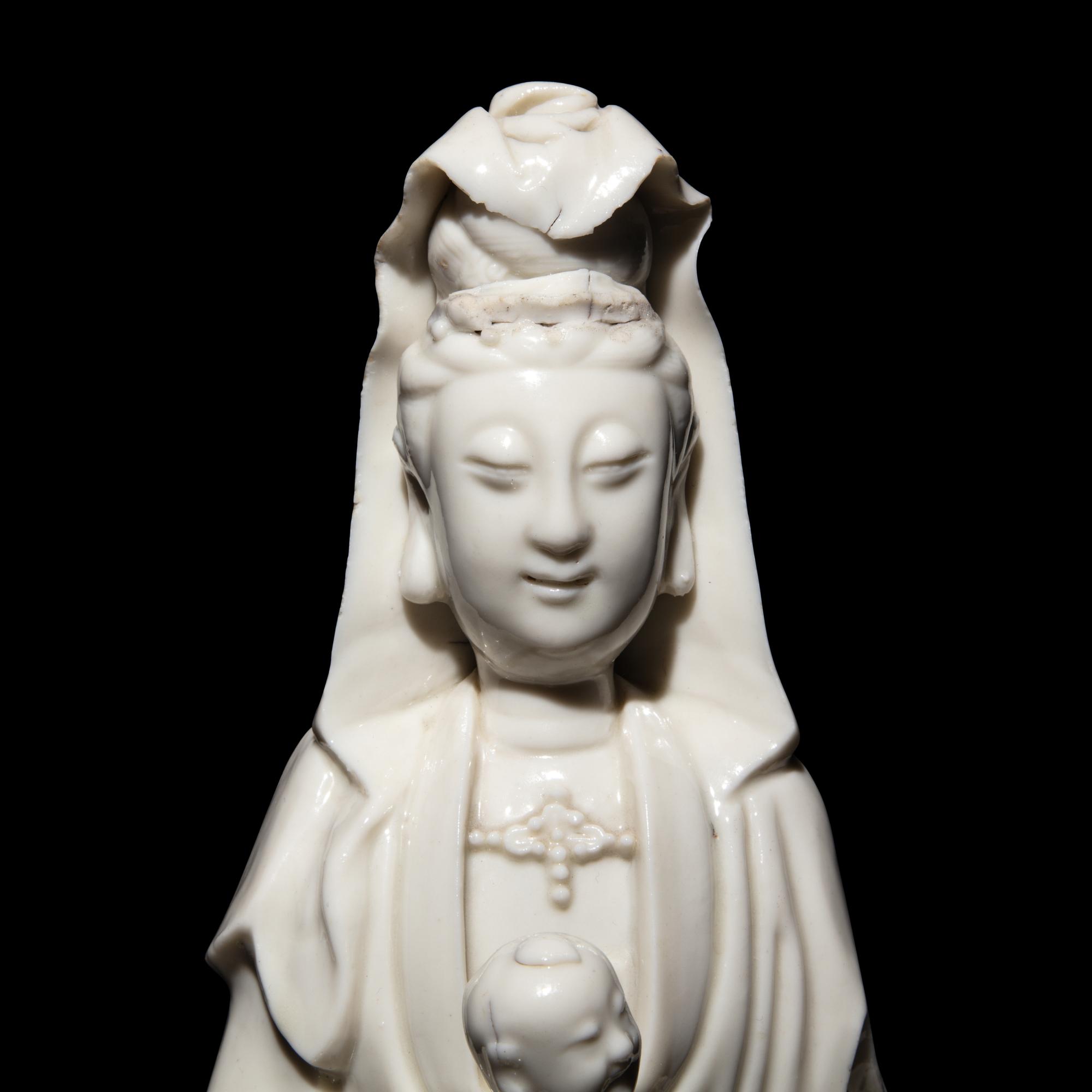A Chinese Blanc de Chine Dehua Porcelain Guanyin, 19th-20th Century — 晚清民國 德化白瓷觀音