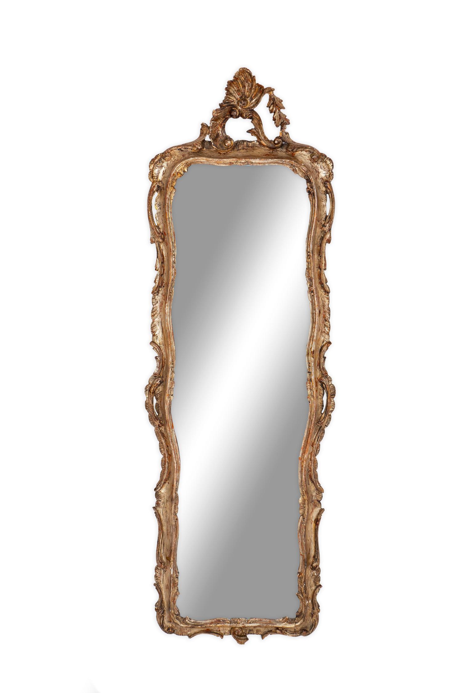 A Louis XV Style Gilt Mirror — EARLY 20TH CENTURY