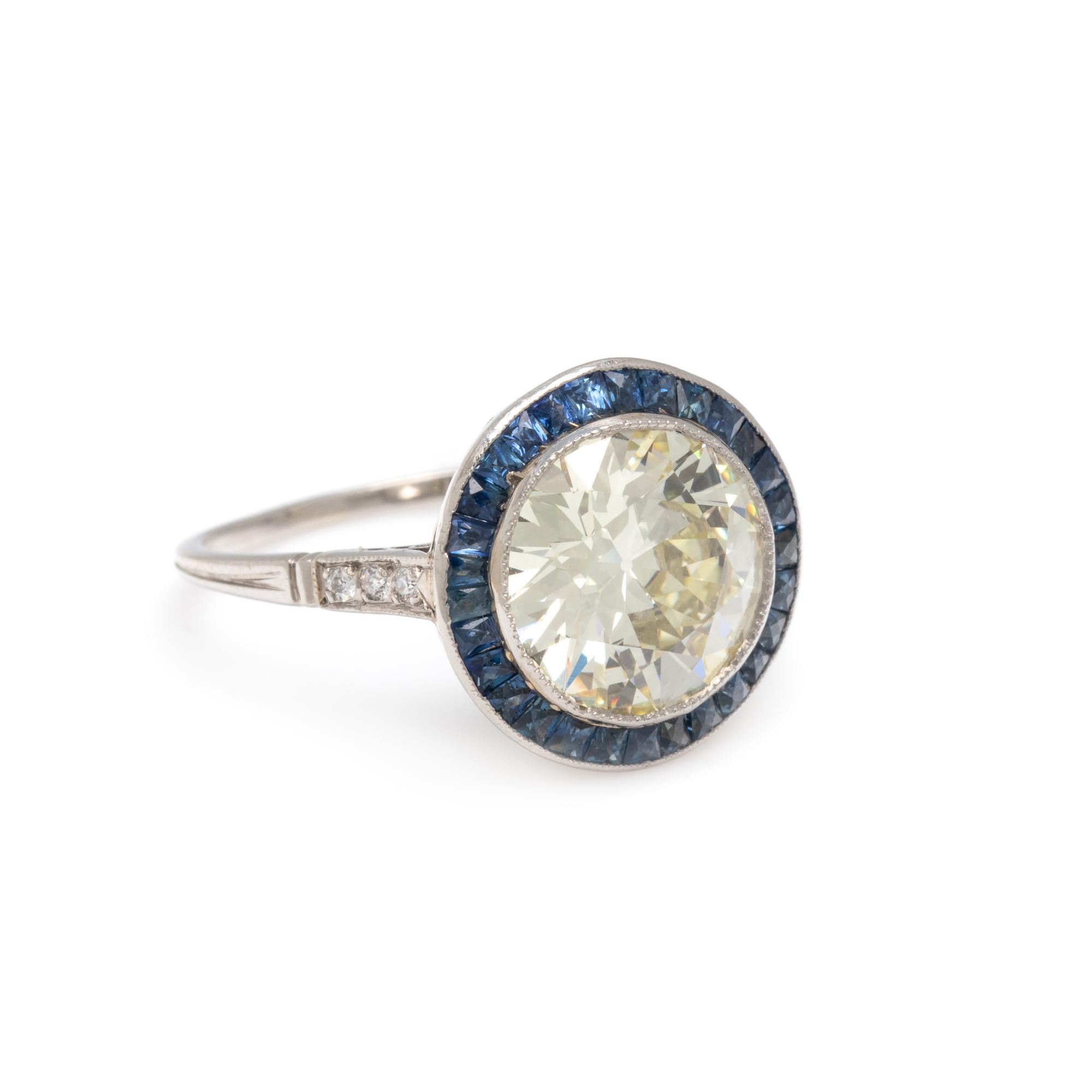 DIAMOND AND SAPPHIRE RING