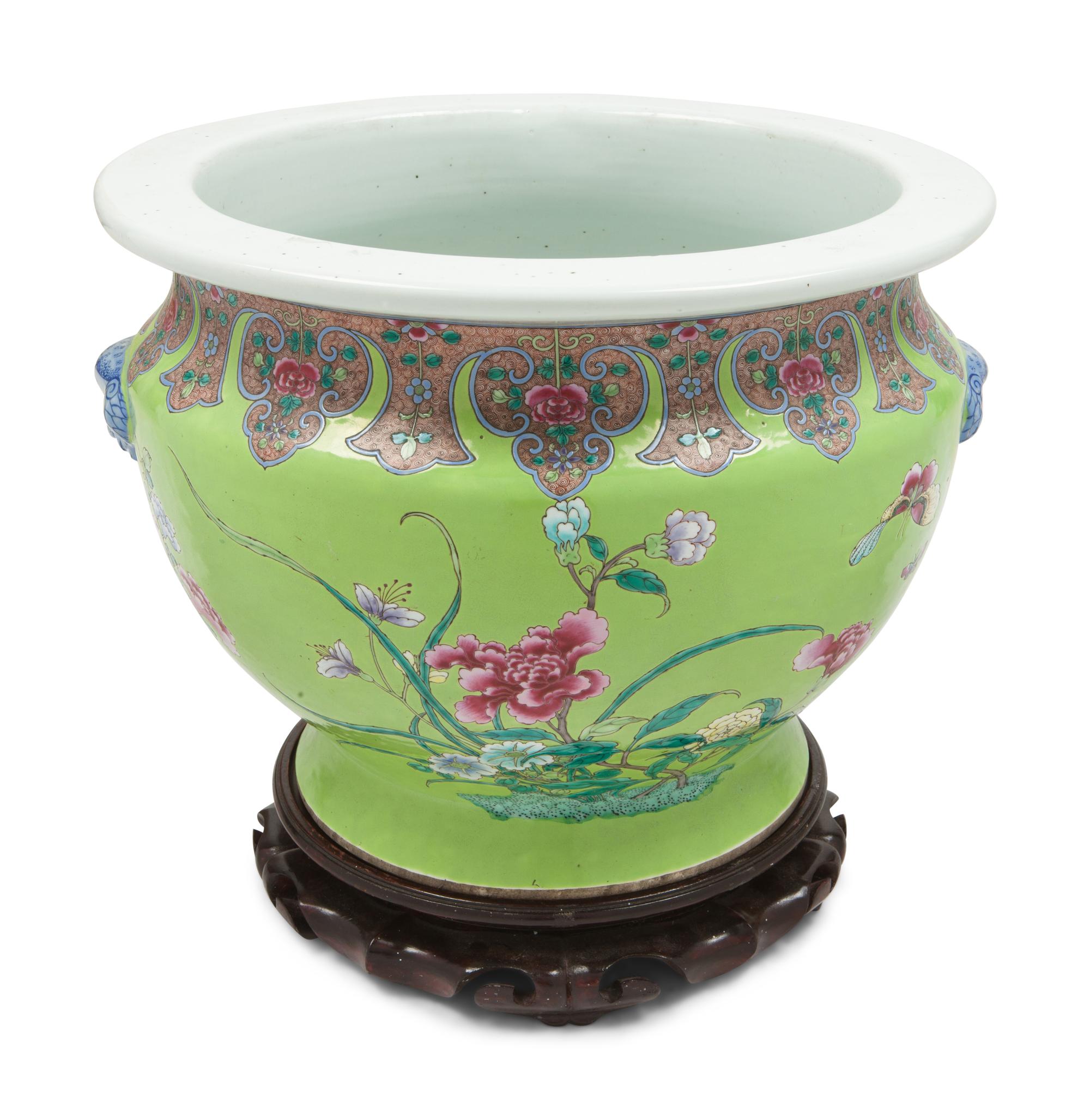 A Chinese Export Apple Green Ground Famille Rose Porcelain Jardiniere