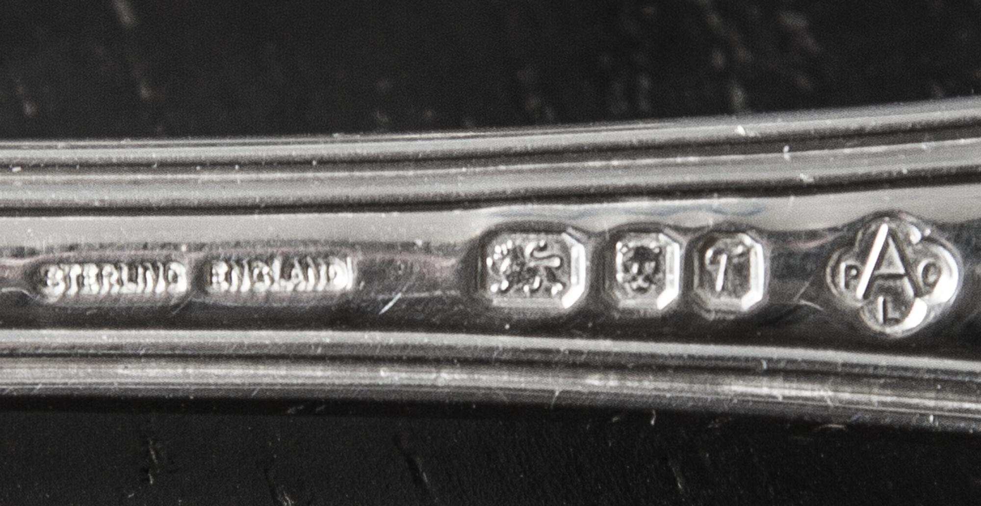 An Elizabeth II Silver Flatware Service, Asprey & Co., London, 1993, Bright Vine pattern, comprising: 12 dinner knives 12 steak knives