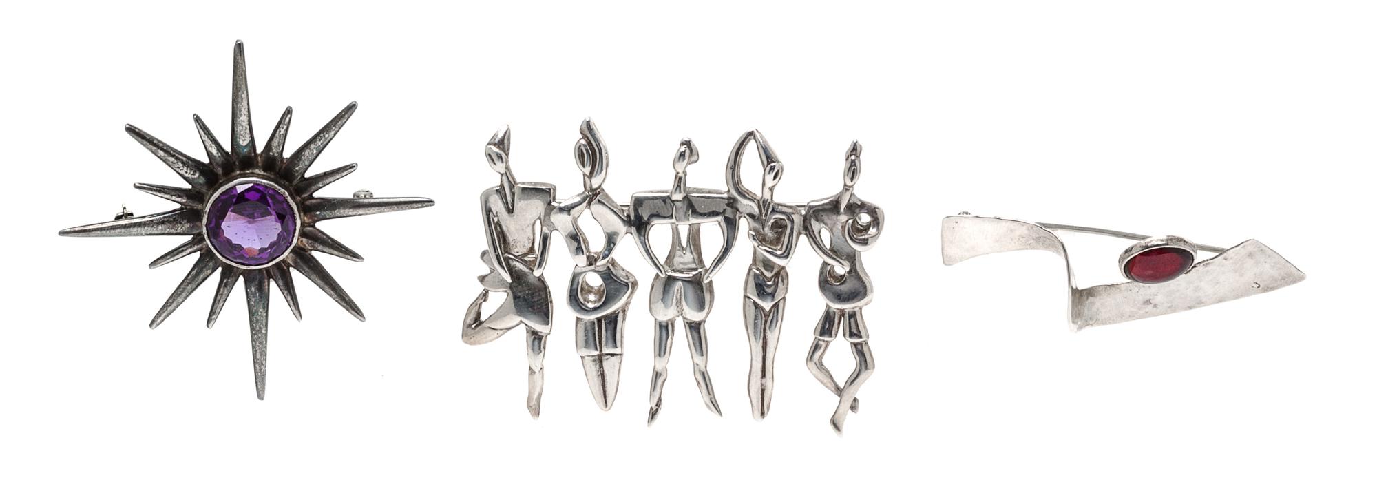 A Collection of Sterling Silver Gemstone Brooches, 30.30 dwts.