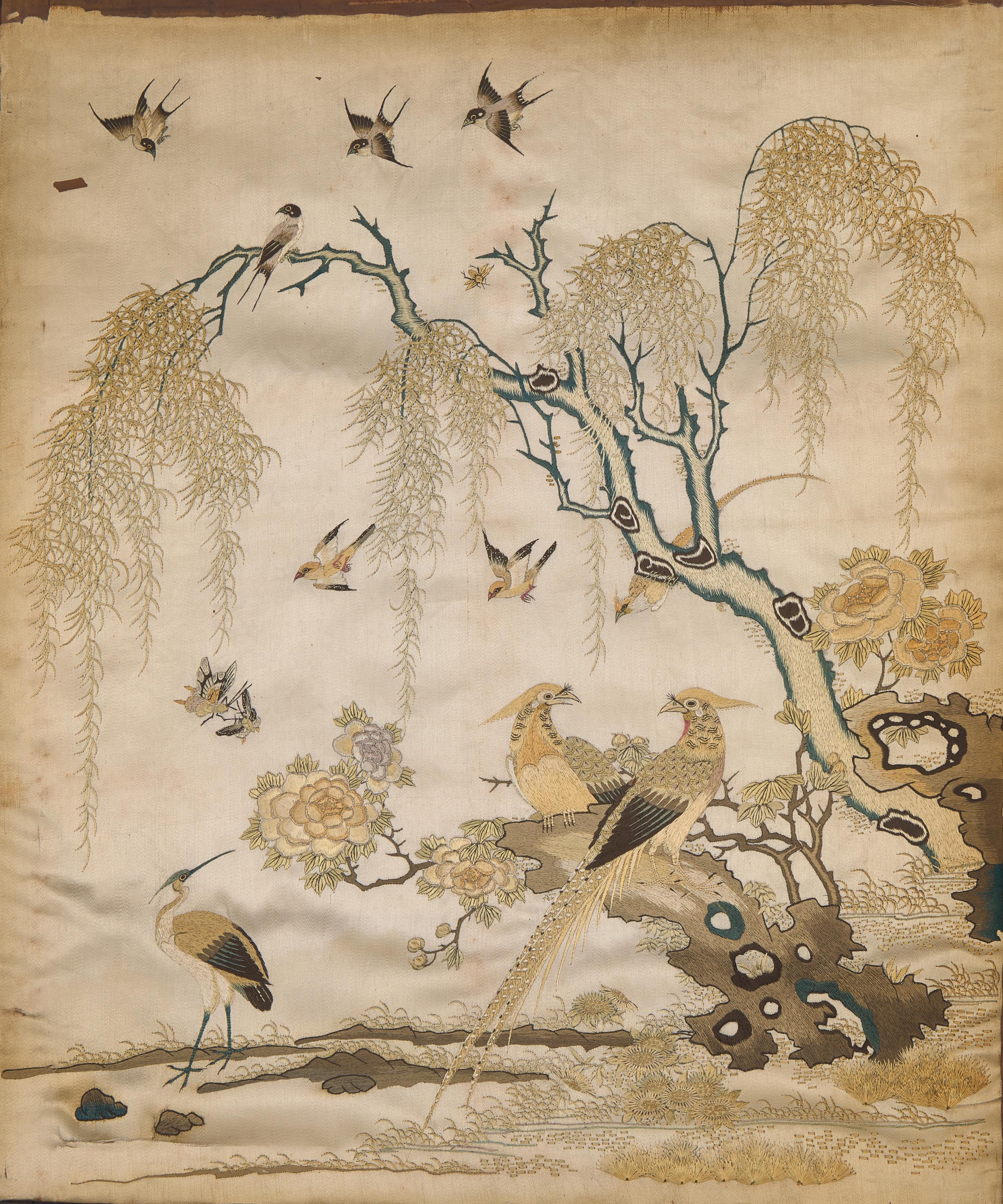 A Chinese Embroidered Silk Panel, Late Qing/Republic Period — 晚清/民國 粵綉花鳥圖挂屏