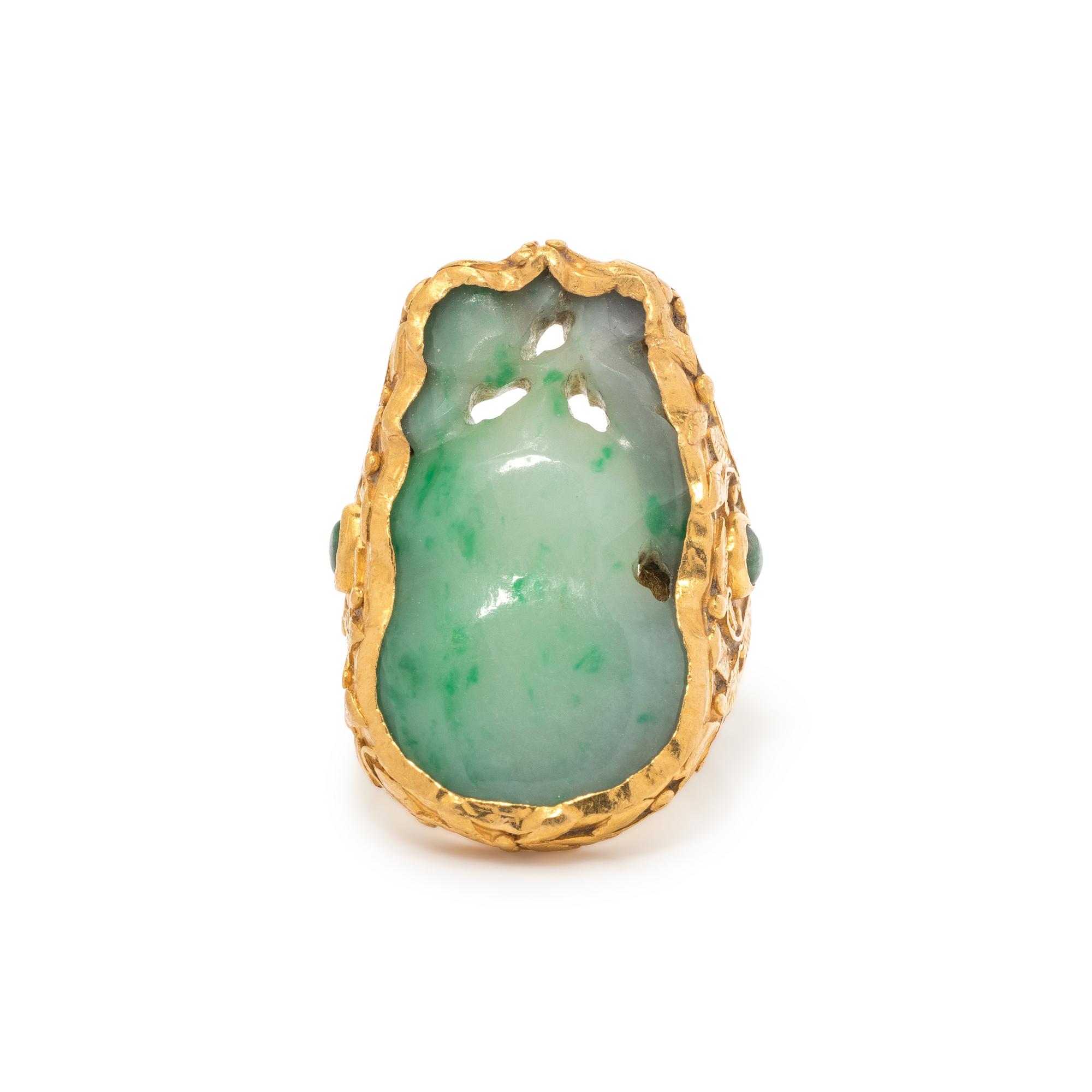 YELLOW GOLD AND JADE RING