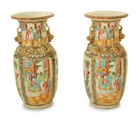 A Pair of Chinese Rose Medallion Porcelain Vases