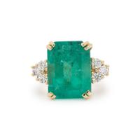COLOMBIAN EMERALD AND DIAMOND RING
