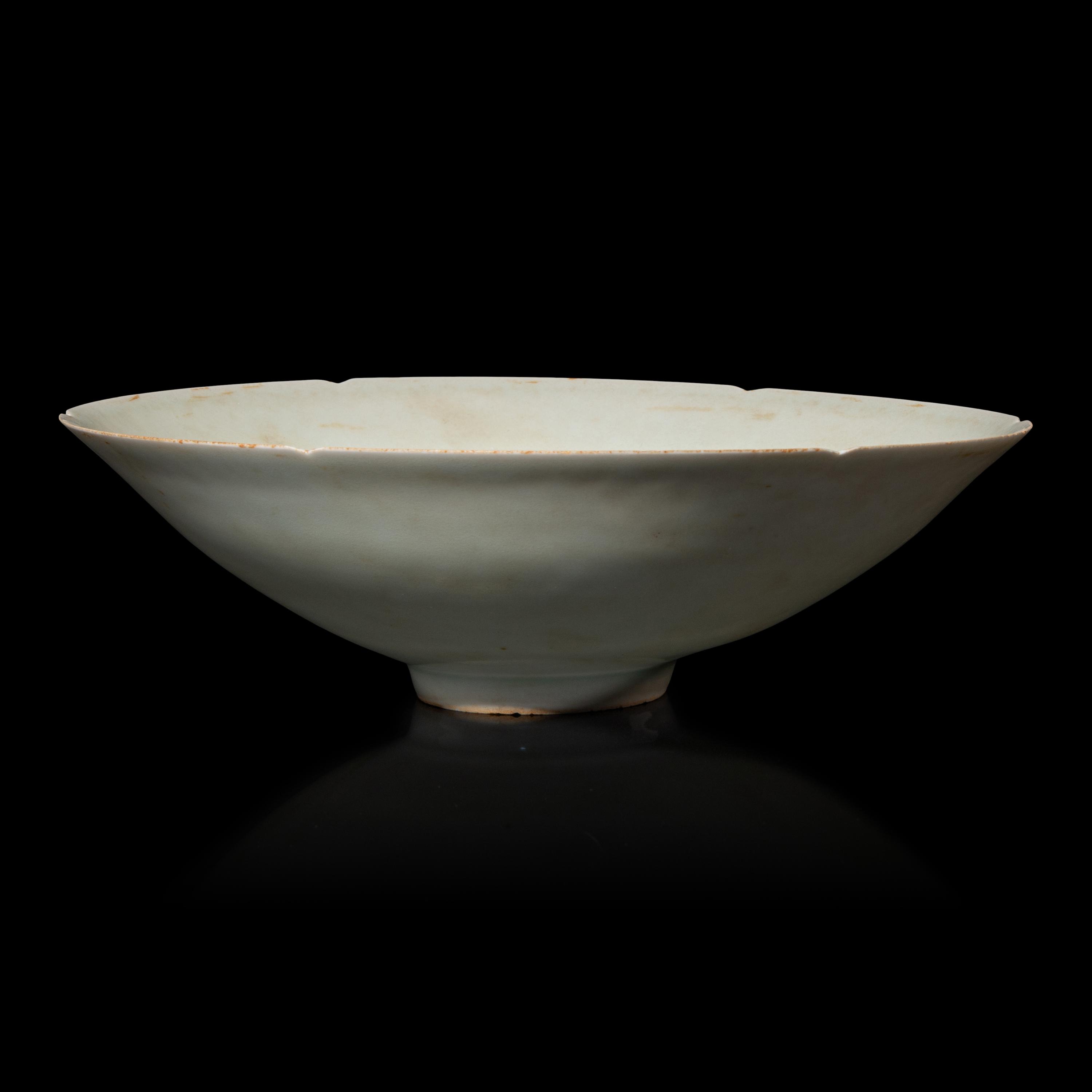 A Chinese Qingbai Porcelain Bowl, Possibly Southern Song Dynasty — 或爲南宋 青白釉刻花碗