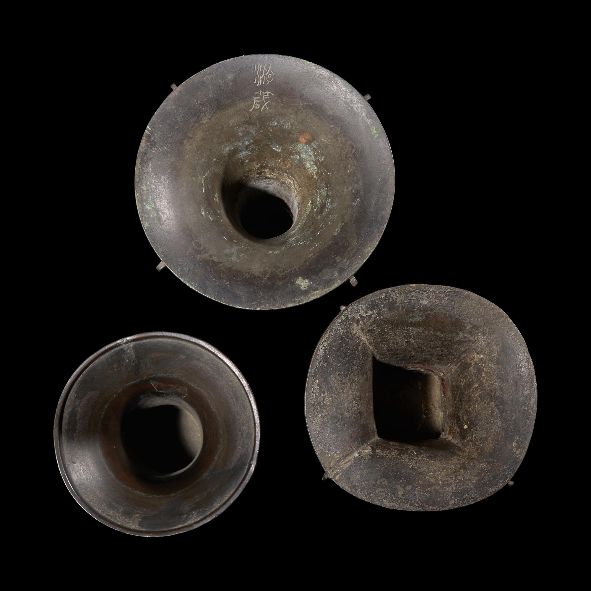 Three Chinese Archaistic Patinated Bronze Vases, Gu, Late Ming to Qing Dynasty 晚明-清 仿古銅花觚三件