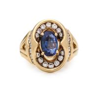 SAPPHIRE AND DIAMOND RING