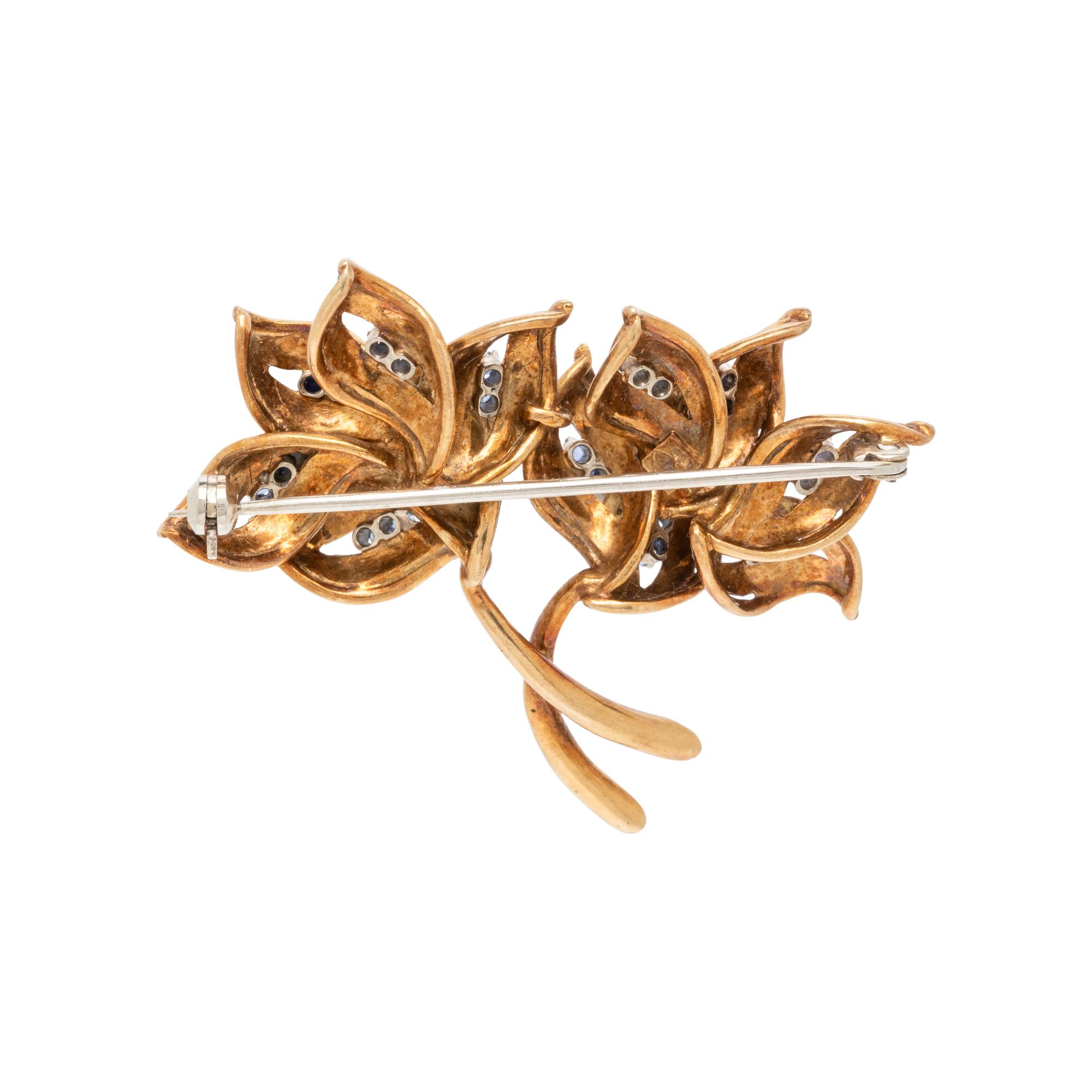 YELLOW GOLD AND SAPPHIRE LEAF BROOCH
