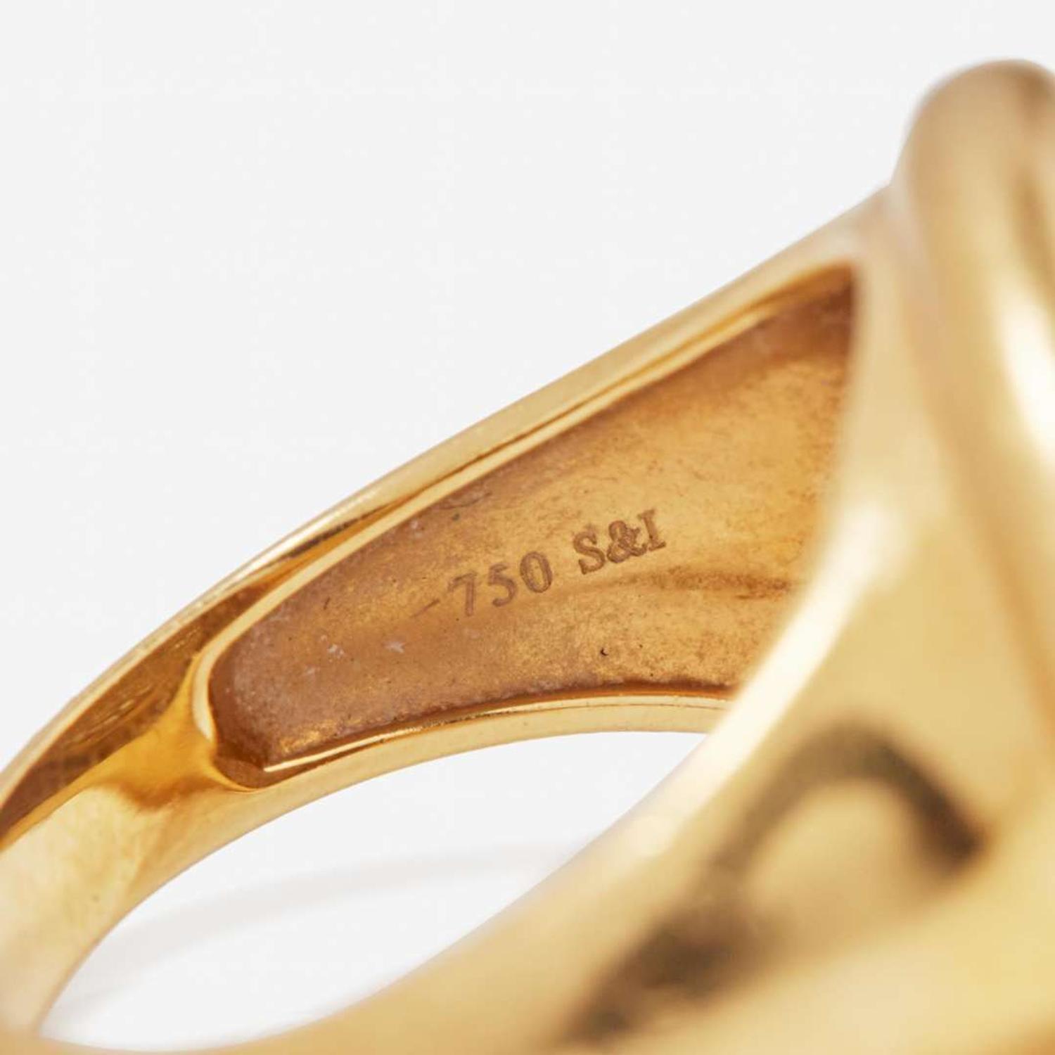 An 18K Yellow Gold Ring and Necklace