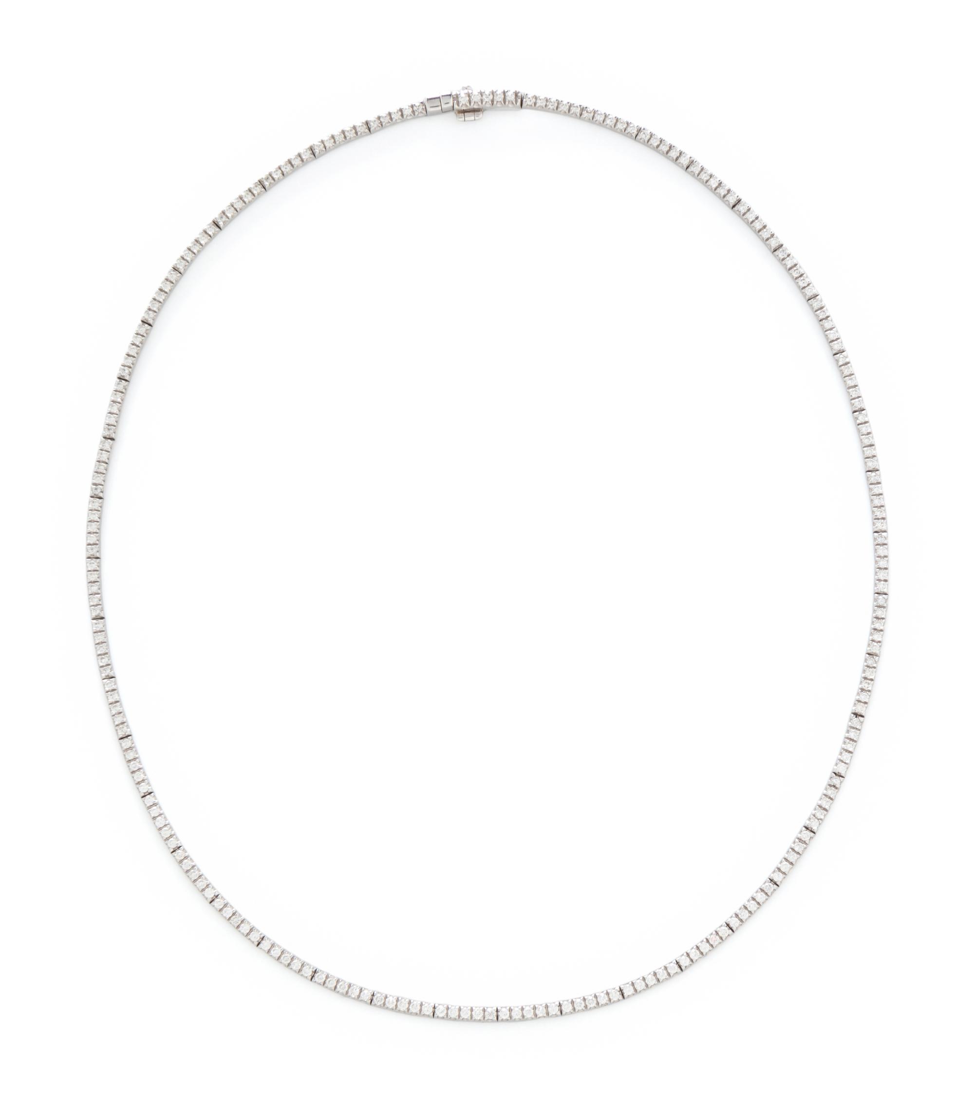 WHITE GOLD AND DIAMOND NECKLACE