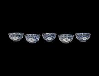 A Set of Five Chinese Export Blue and White Porcelain Cups