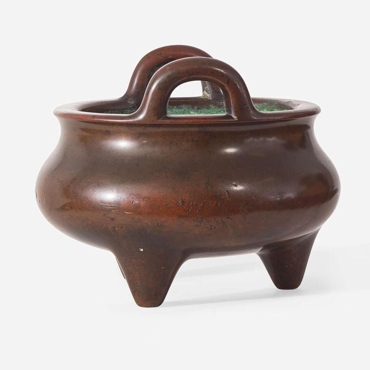 A Chinese patinated bronze tripod censer 铜香炉一颗 Xuande mark, 18th century or earlier ??? ???????
