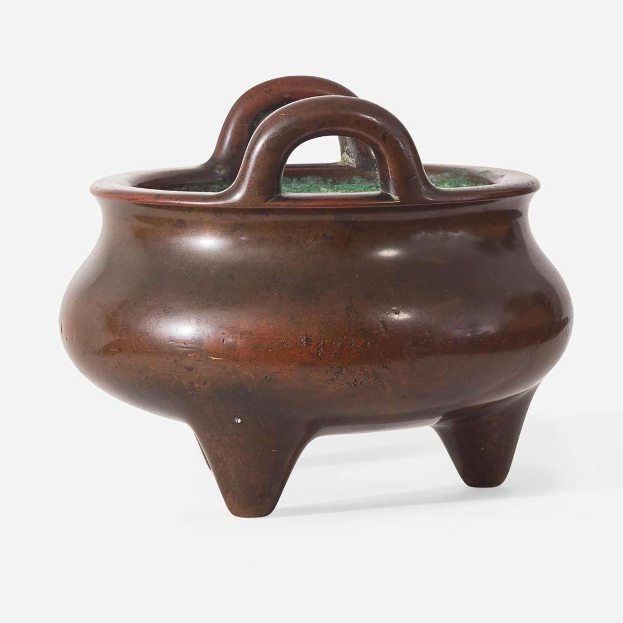 A Chinese patinated bronze tripod censer 铜香炉一颗 Xuande mark, 18th century or earlier ??? ???????