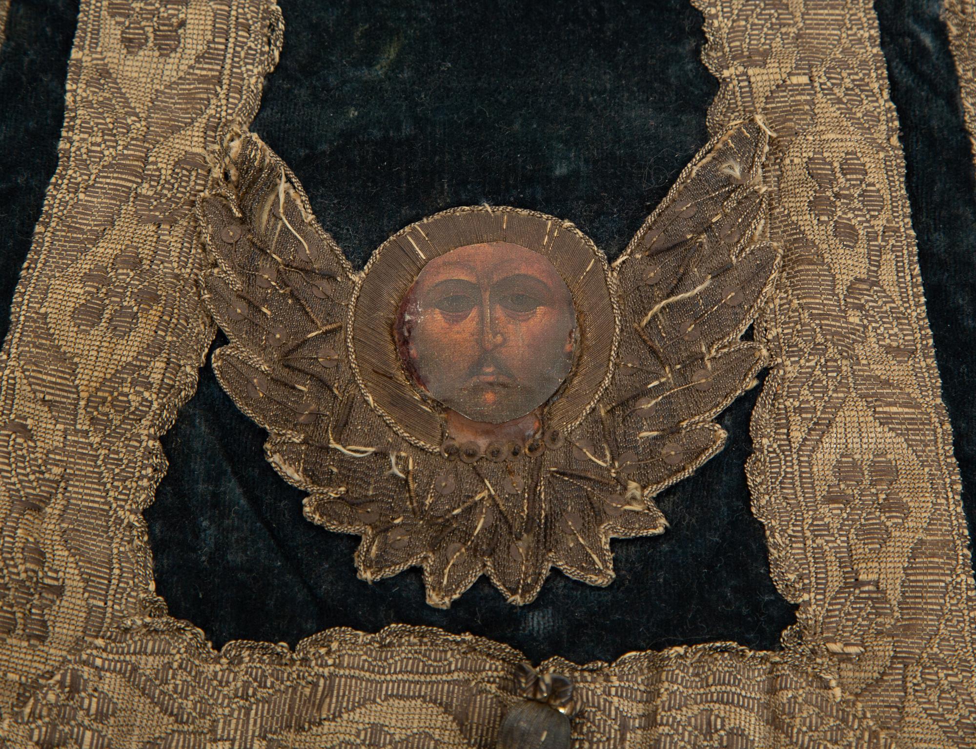 An Italian Carved Giltwood Hinged Top Reliquary and Embroidered Velvet Cloth