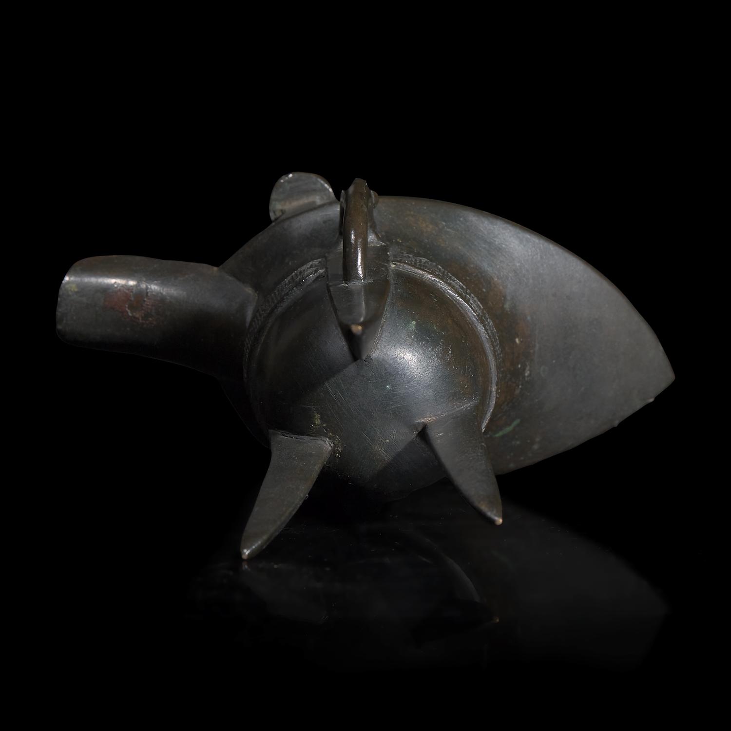 A Chinese Archaistic Patinated Bronze Jue Wine Cup, Late Ming to Qing Dynasty 明末清初 銅加漆爵杯