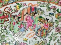 A Pair of Rose Medallion Porcelain Bowls