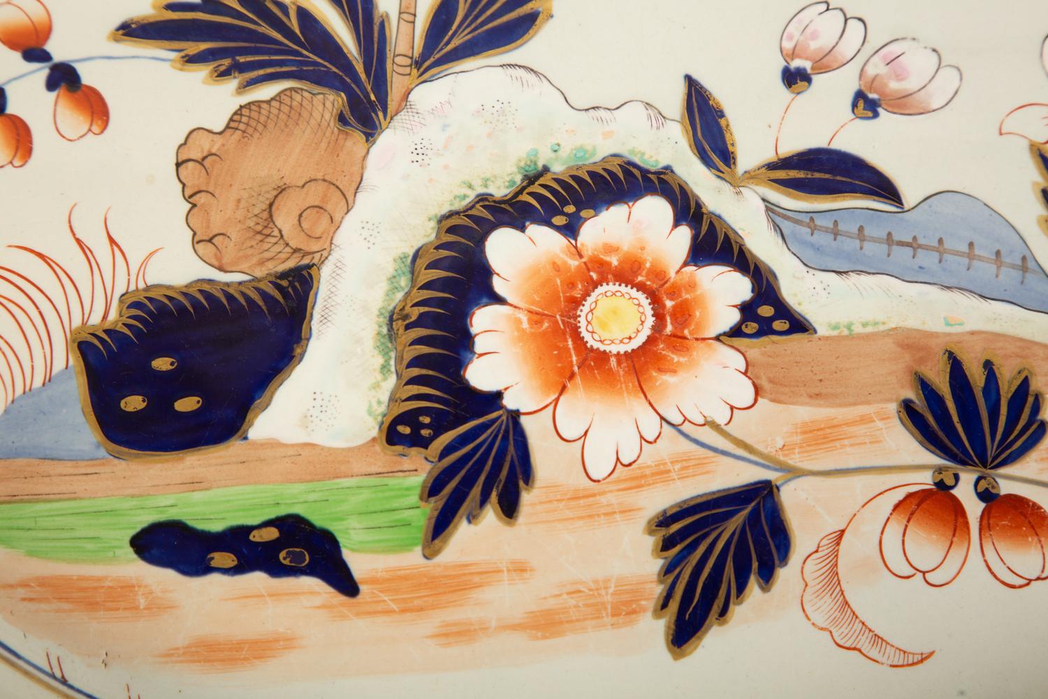 An English Porcelain Imari Style Platter — 19TH CENTURY